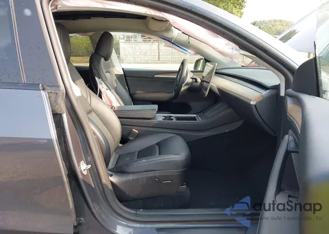 2023 Tesla Model Y Awd/Long Range Dual Motor All-Wheel Drive из США, поврежденный, VIN 7SAYGAEE5PF829394